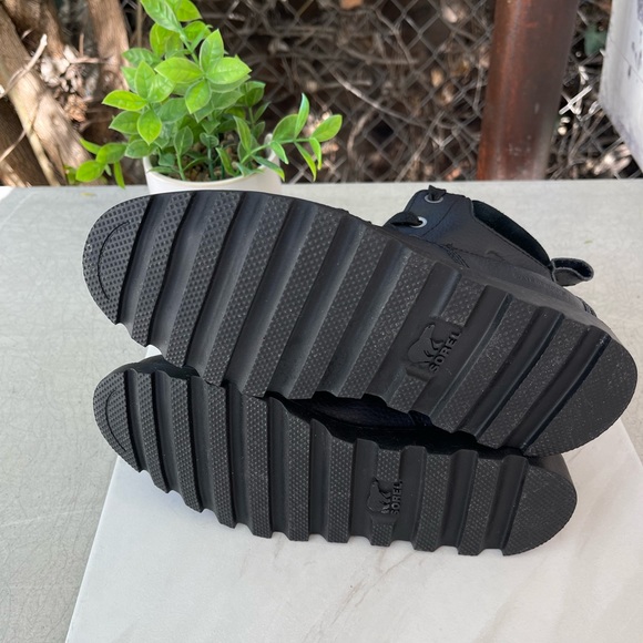 SOREL🍁🍂Madson Moc Toe black boots Waterproof size 1 - Picture 8 of 8